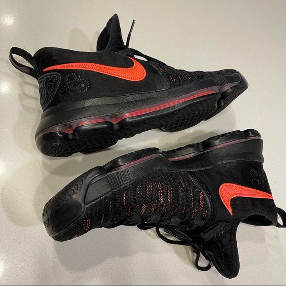 KD 9 'AUNT PEARL' Men’s Sneakers 10.5 - Picture 4 of 6